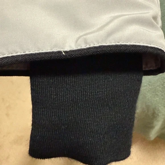 Canada Goose Women's Parka in Moonstone Grey - Picture 10 of 13